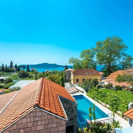 Peaceful Near Dubrovnik Villa Trsteno