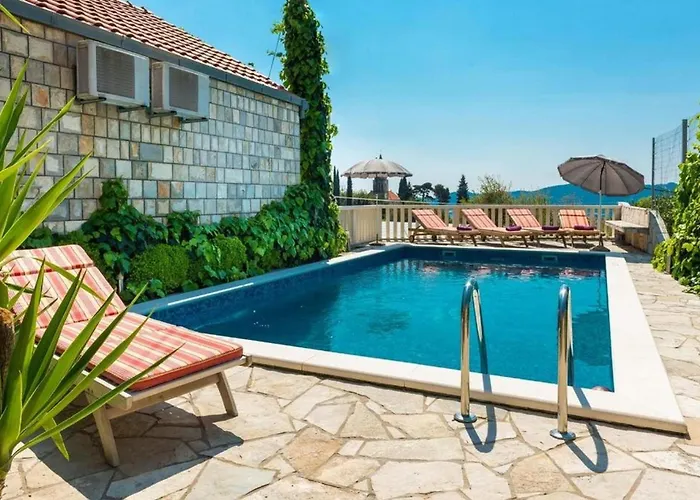 וילה Peaceful Near Dubrovnik *